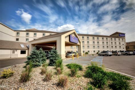 Sleep inn minot - A cable TV with satellite channels and an private bathroom are featured in each room at Sleep Inn & Suites Minot. Sleep Inn & Suites Conference Center and Water Park …